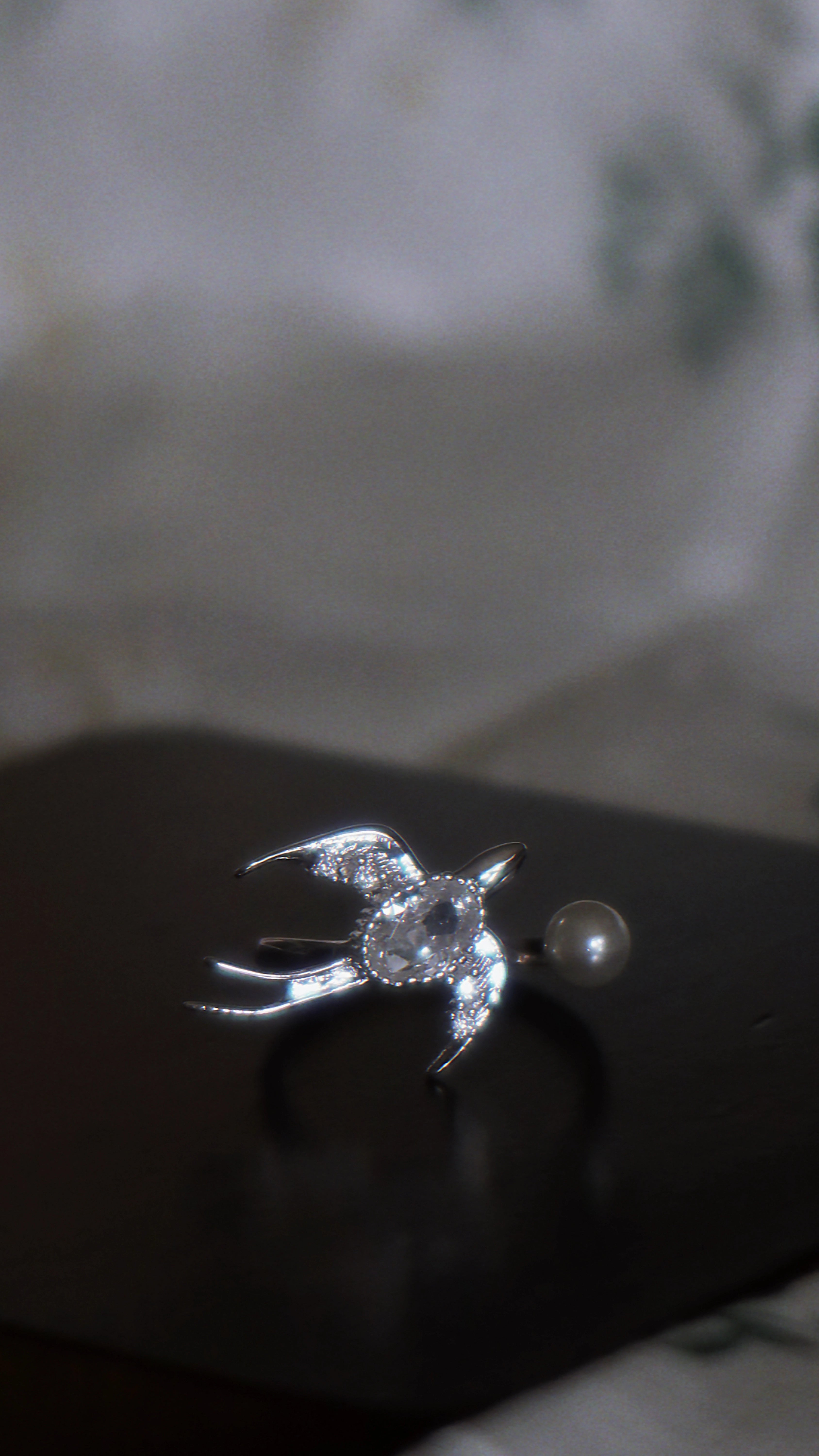 Swallow Ring – Adjustable Silver Pearl Ring