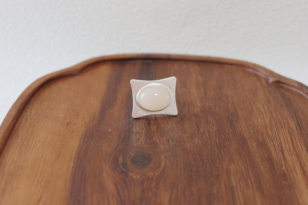 The Pavilion White – Geometric Sterling Silver Ring with Oval White Stone