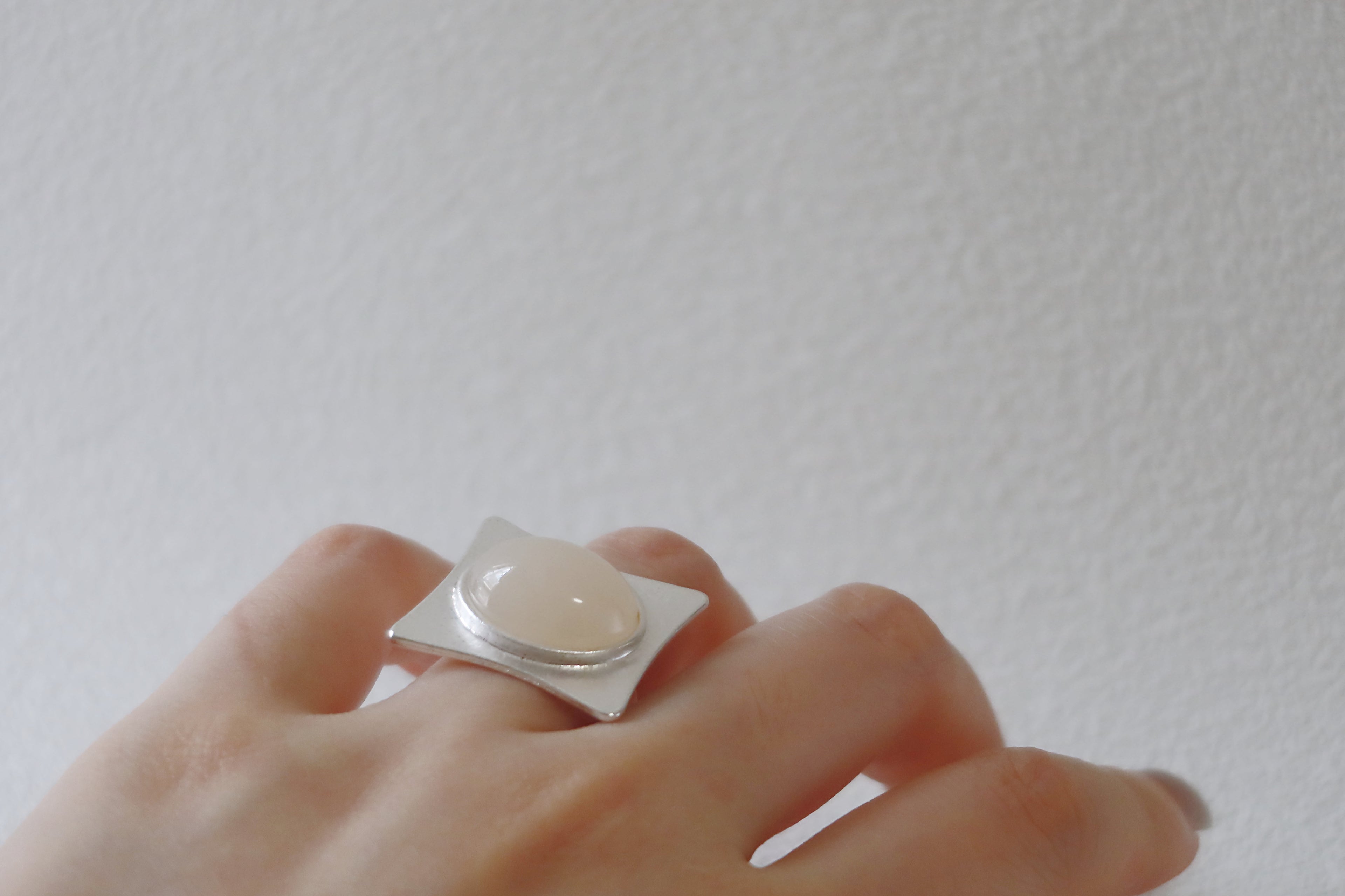 The Pavilion White – Geometric Sterling Silver Ring with Oval White Stone