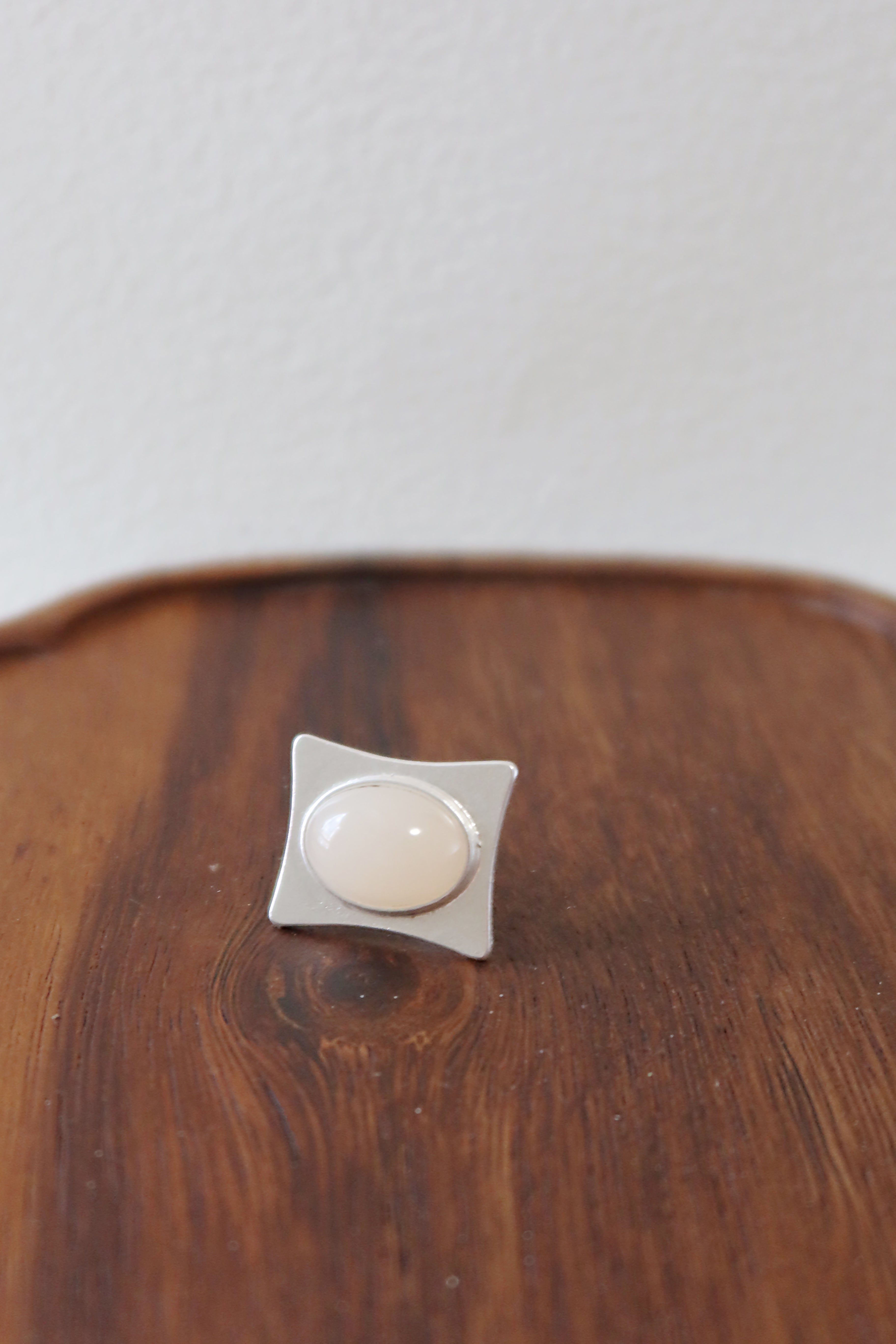 The Pavilion White – Geometric Sterling Silver Ring with Oval White Stone
