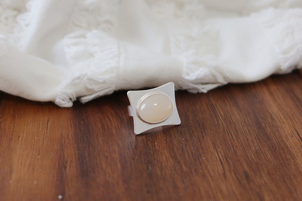 The Pavilion White – Geometric Sterling Silver Ring with Oval White Stone
