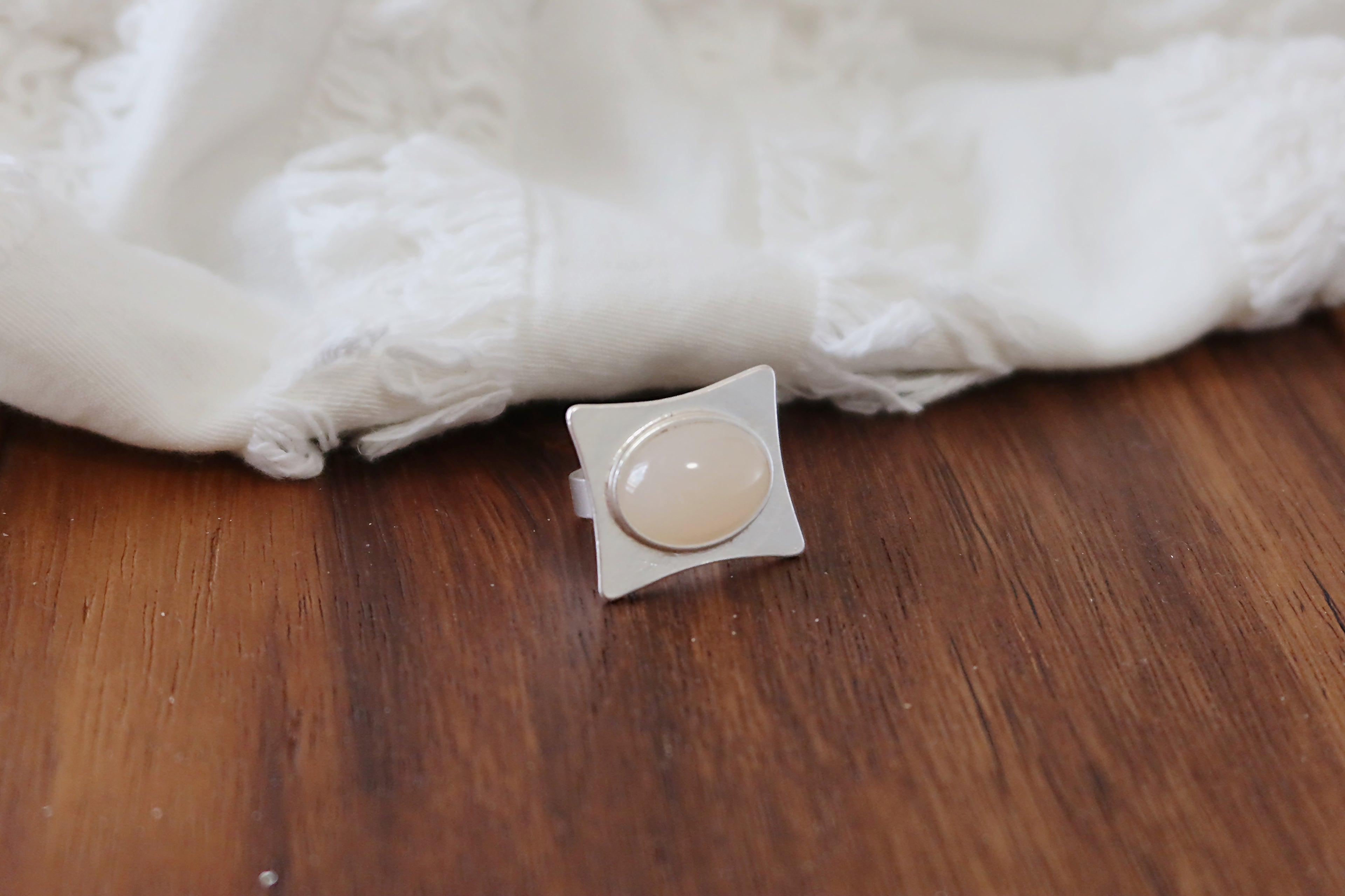 The Pavilion White – Geometric Sterling Silver Ring with Oval White Stone