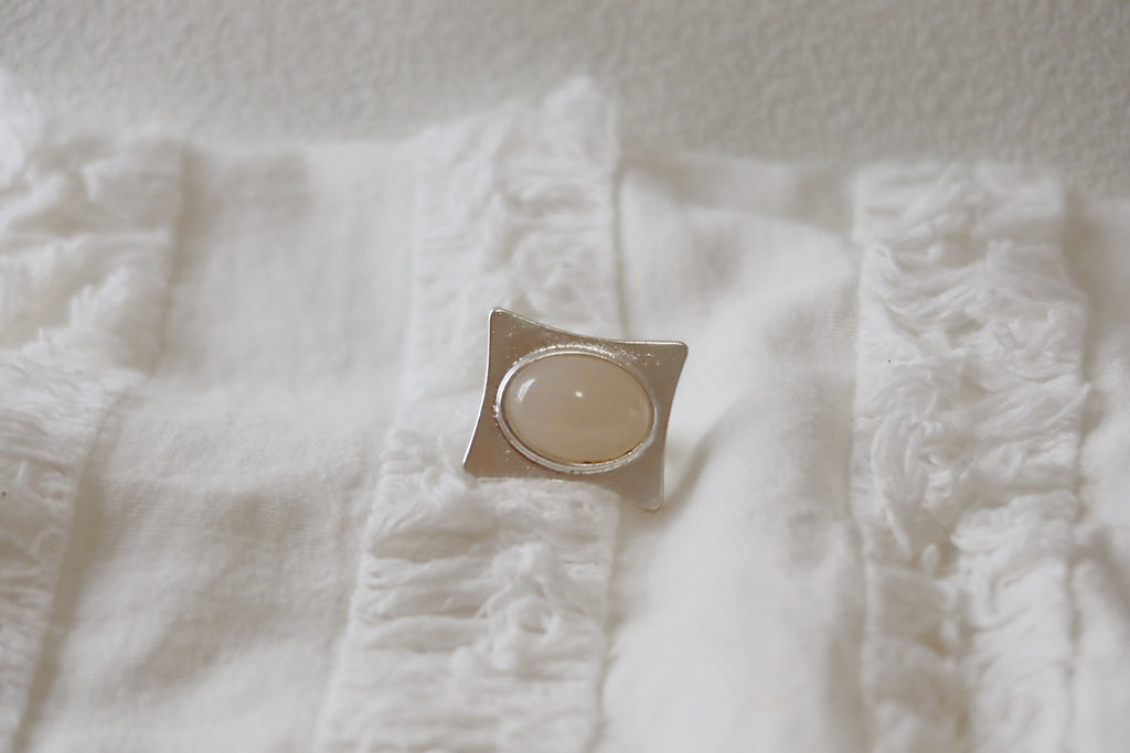 The Pavilion White – Geometric Sterling Silver Ring with Oval White Stone