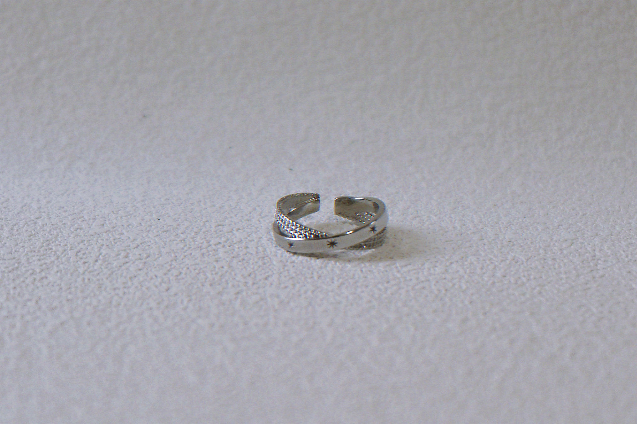 Scales – Star-etched Crossover Ring in Rust Patina
