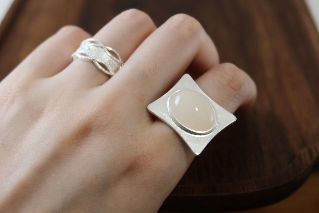 The Pavilion White – Geometric Sterling Silver Ring with Oval White Stone