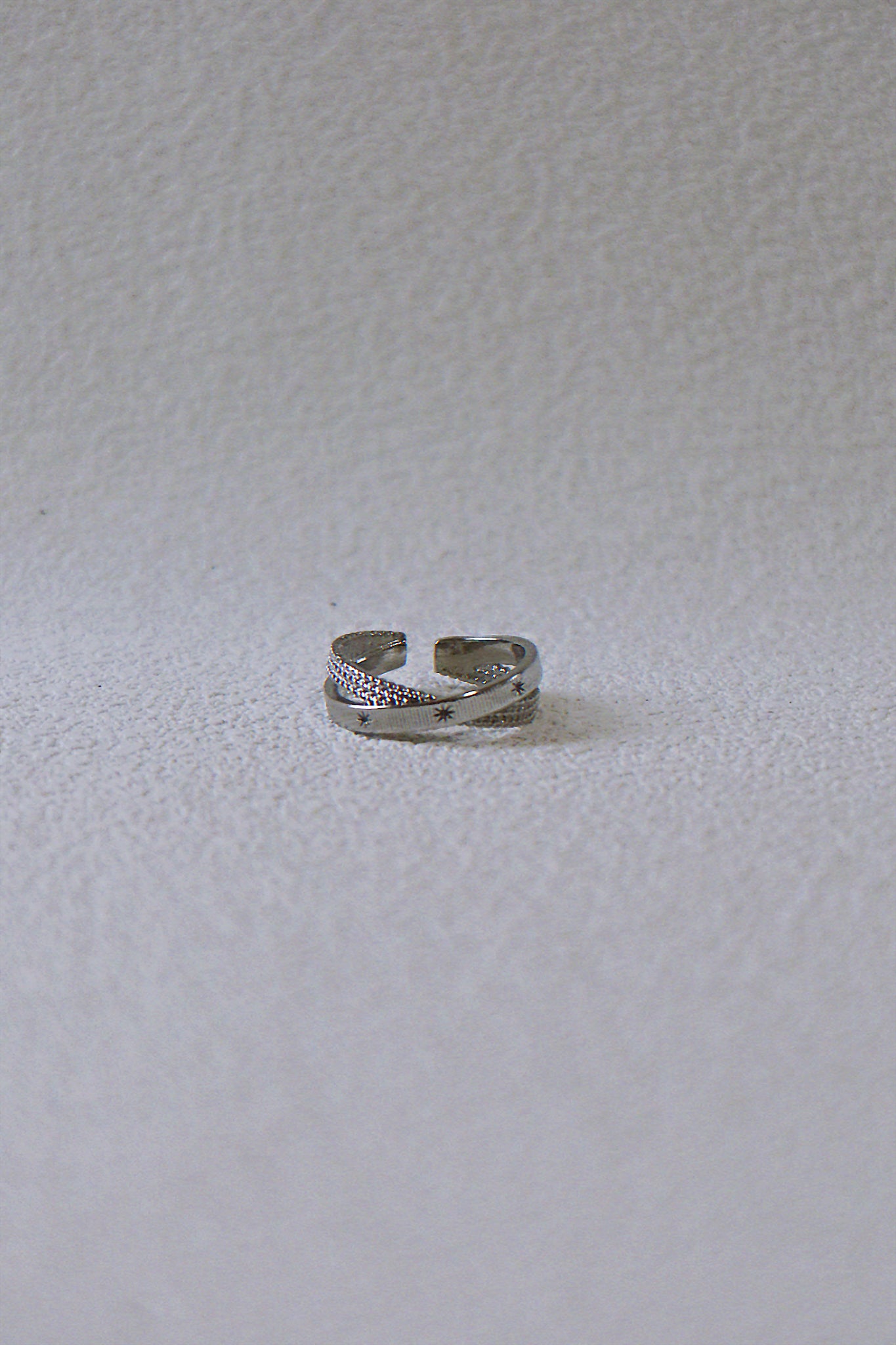 Scales – Star-etched Crossover Ring in Rust Patina