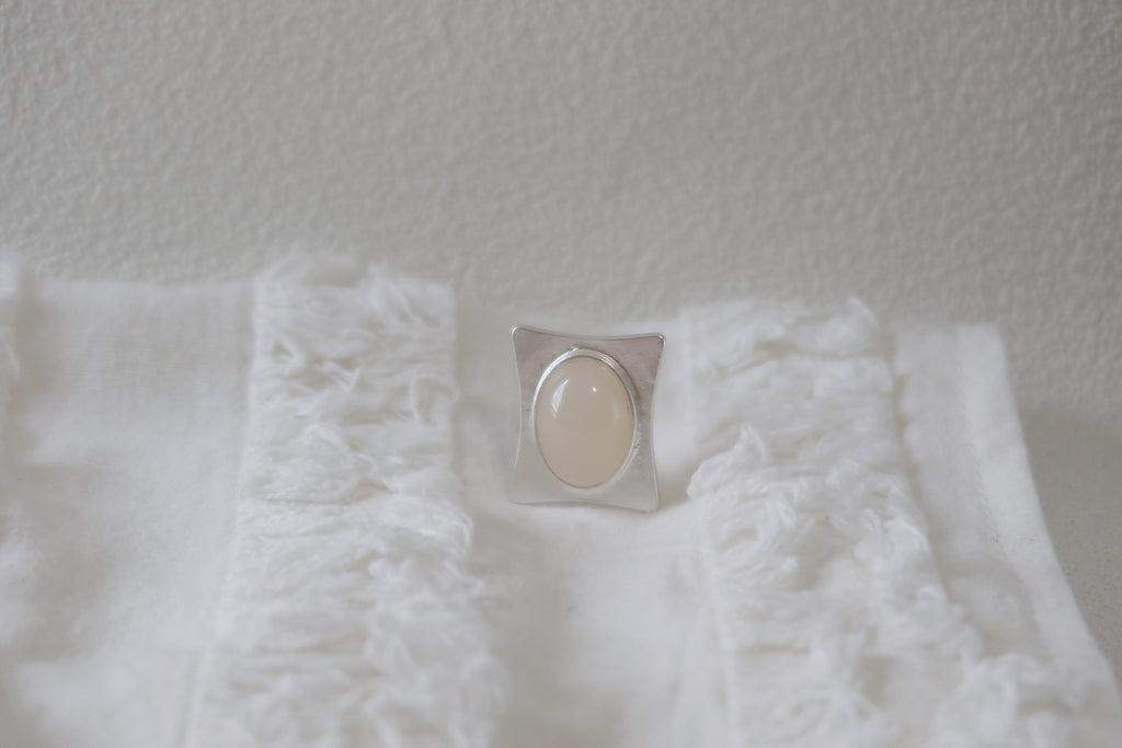 The Pavilion White – Geometric Sterling Silver Ring with Oval White Stone