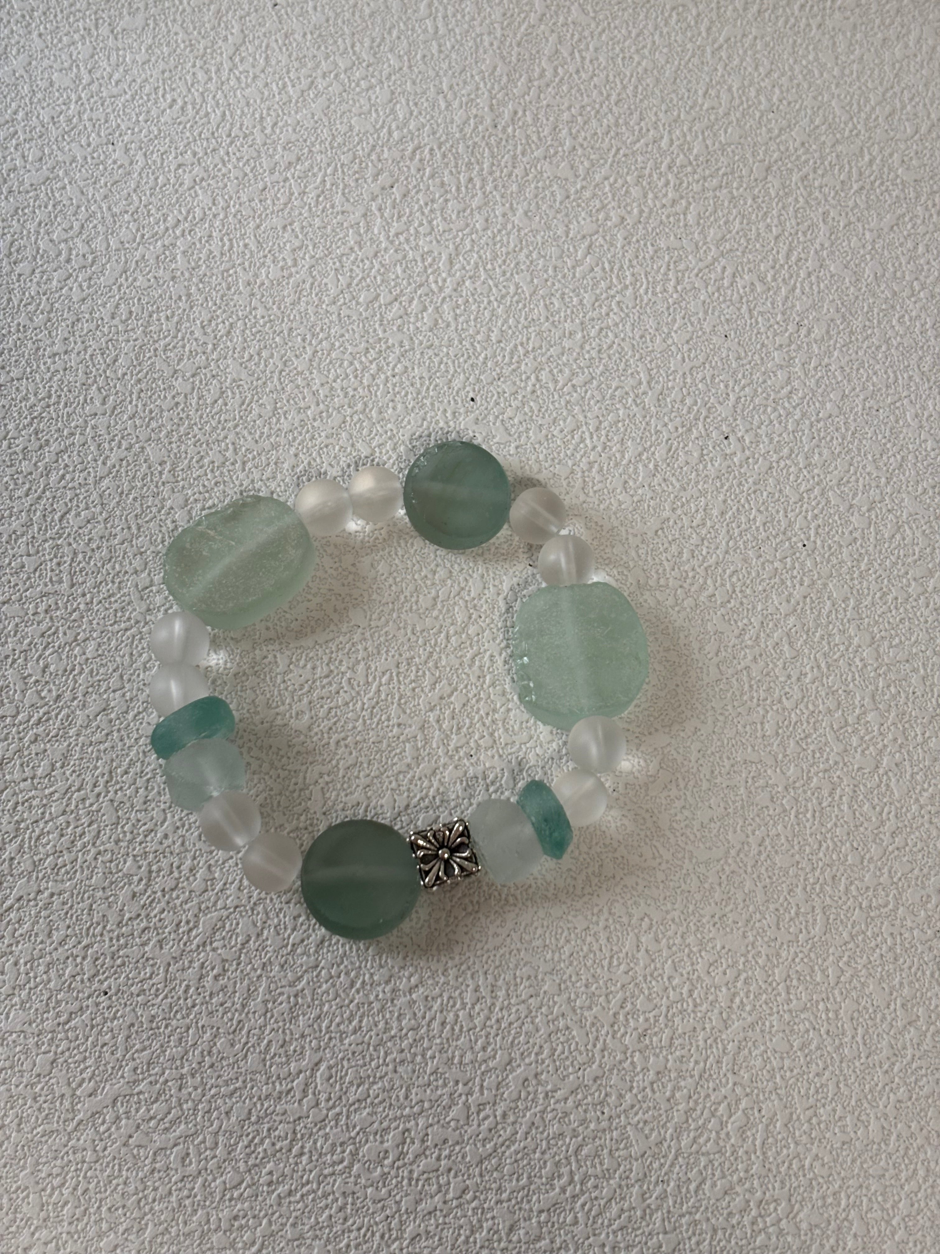 The Aegean Drift – Mint Glass & Miao-carved Cube Bracelet