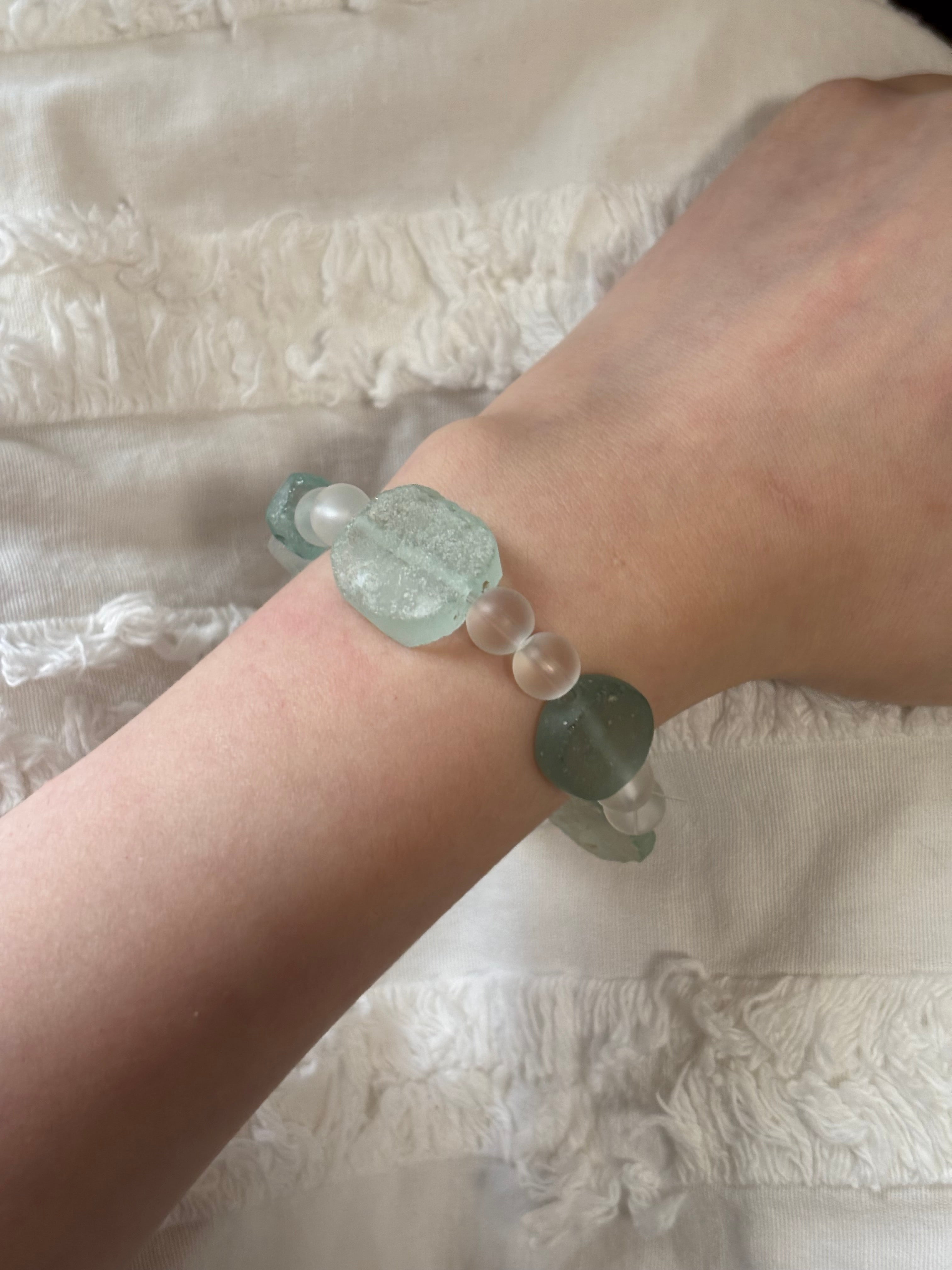 The Aegean Drift – Mint Glass & Miao-carved Cube Bracelet