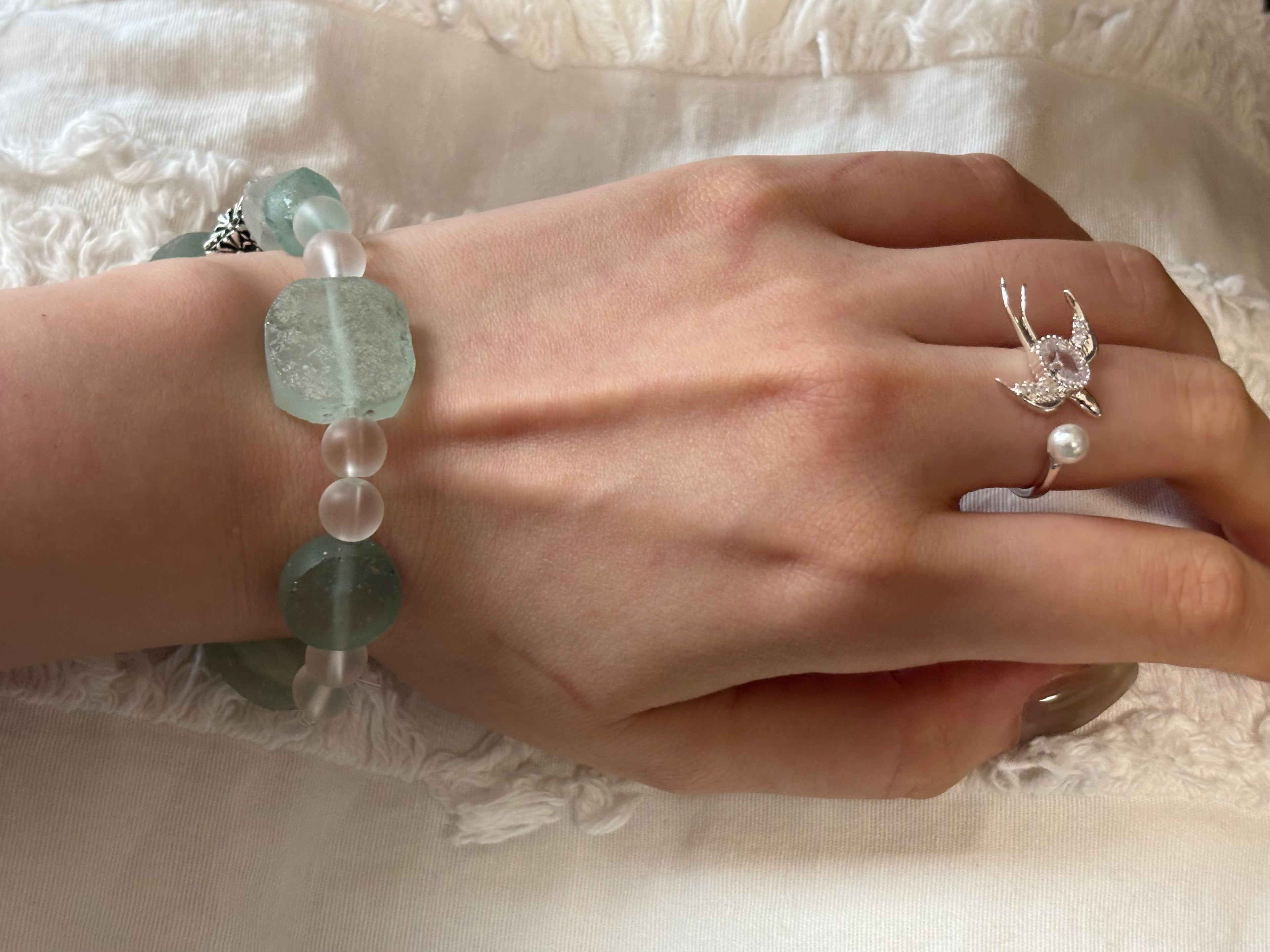 The Aegean Drift – Mint Glass & Miao-carved Cube Bracelet