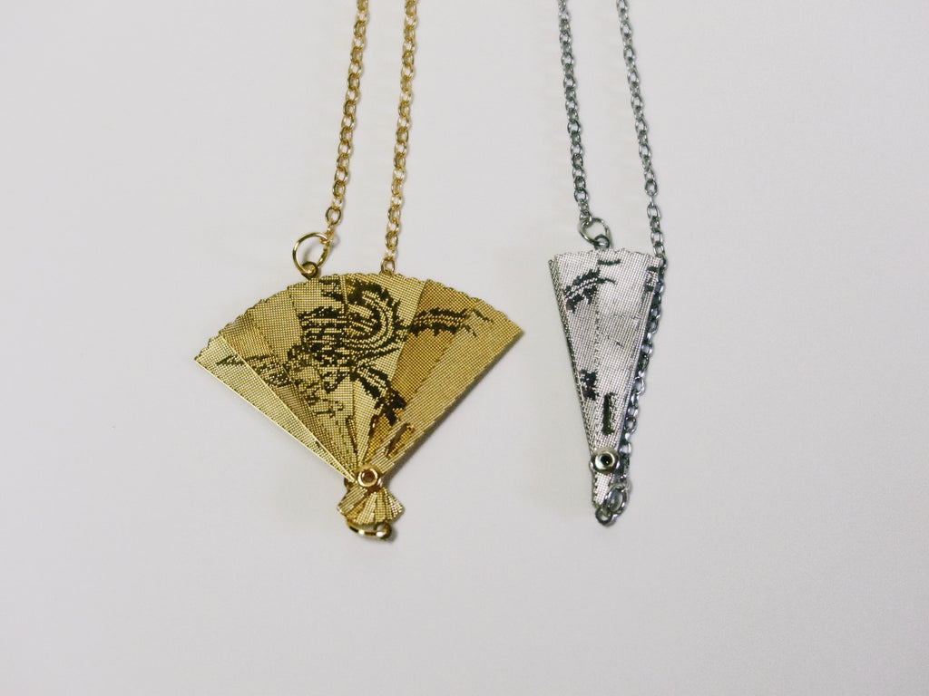 The Fans – Movable Folding Fan Oriental Necklace