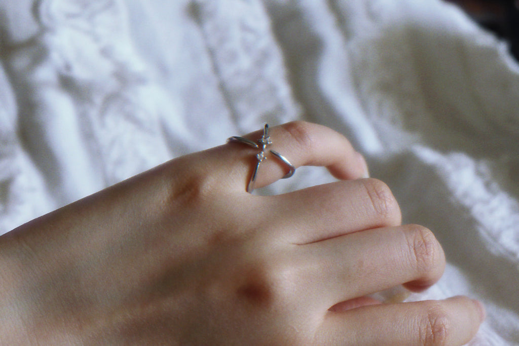 Star-Track Pinky Ring – S925 Sterling Silver Geometric Ring with Zircon