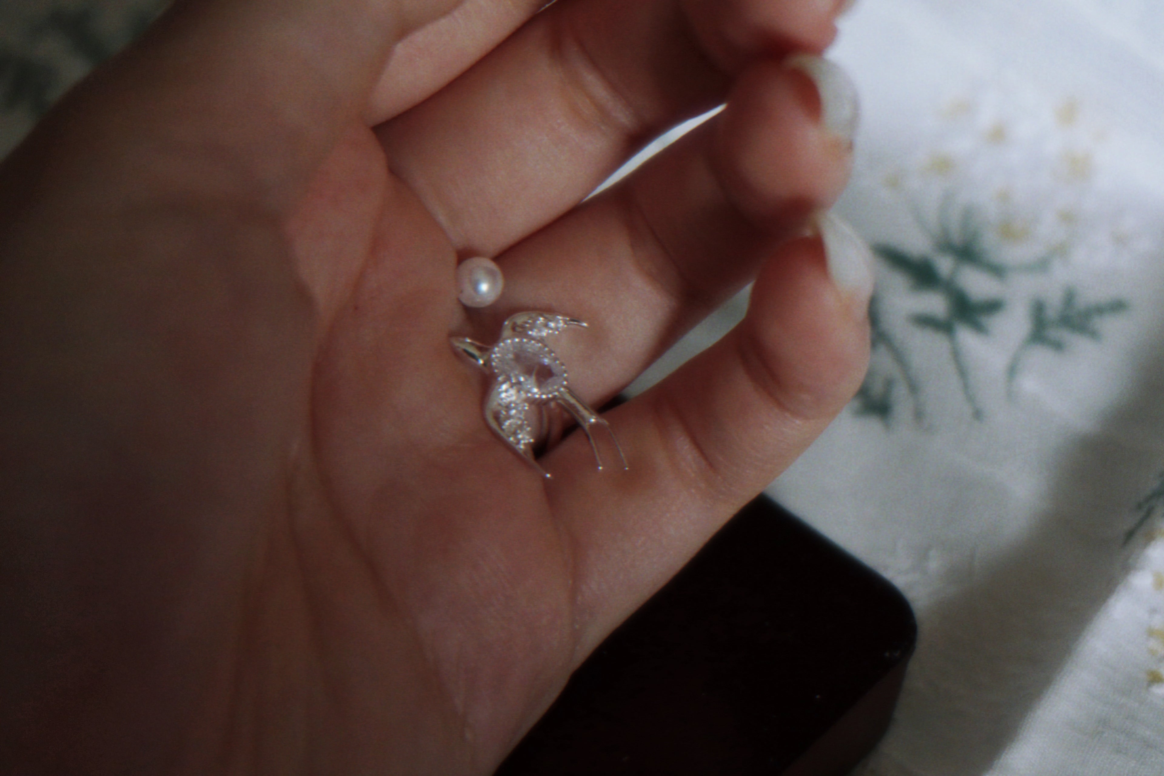 Swallow Ring – Adjustable Silver Pearl Ring