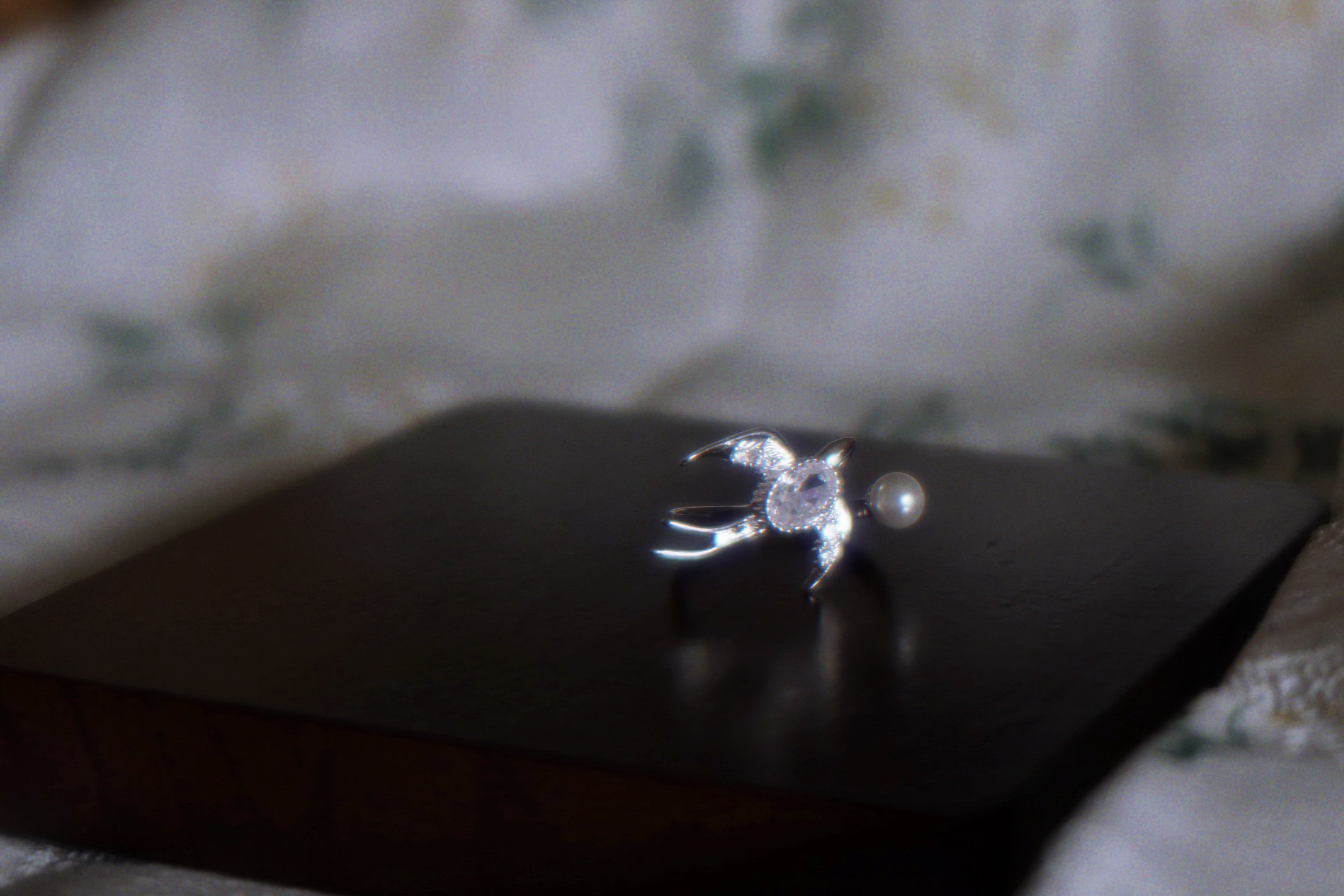 Swallow Ring – Adjustable Silver Pearl Ring