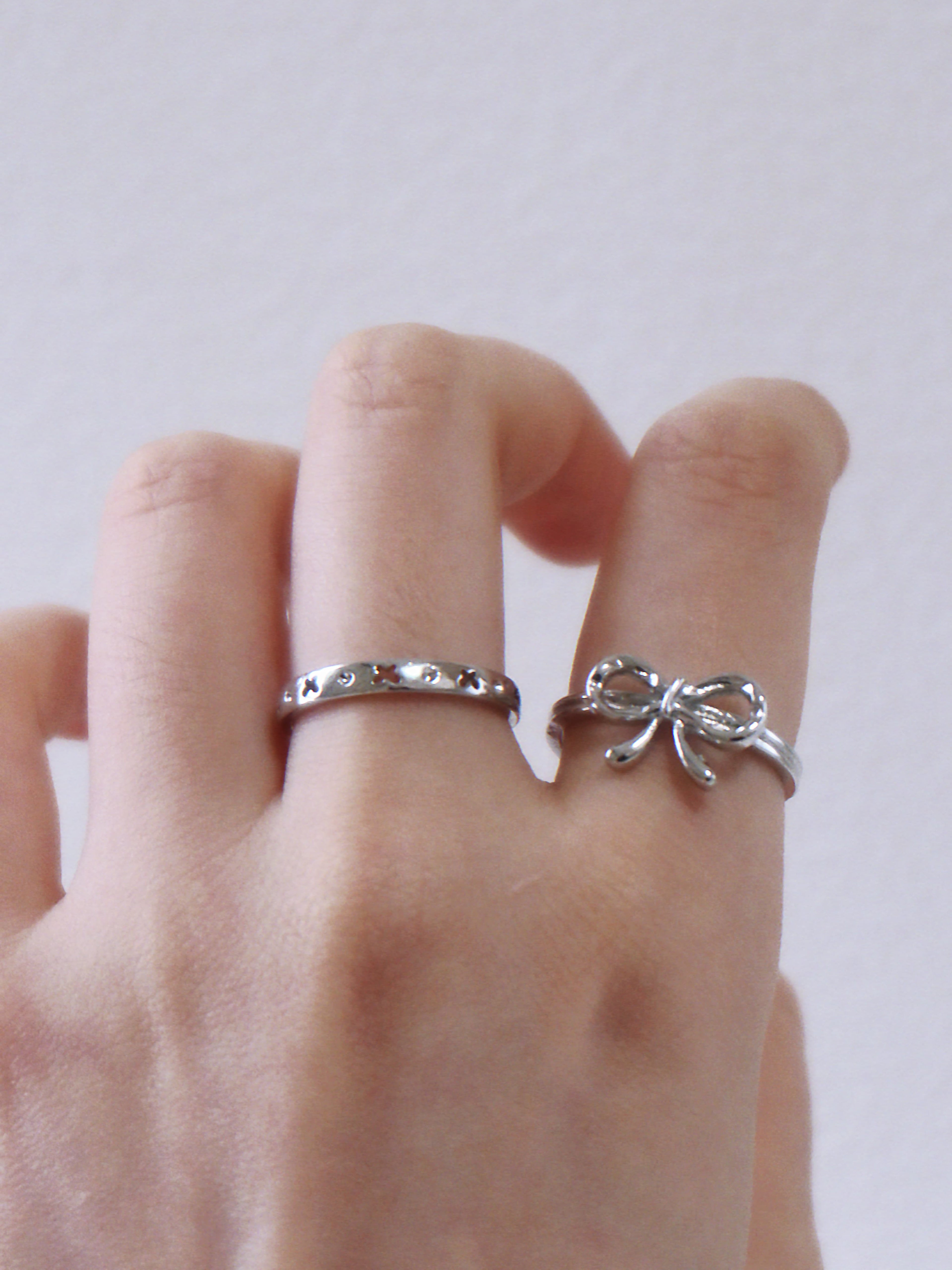 Renew – Bow & Butterfly Band Ring Set
