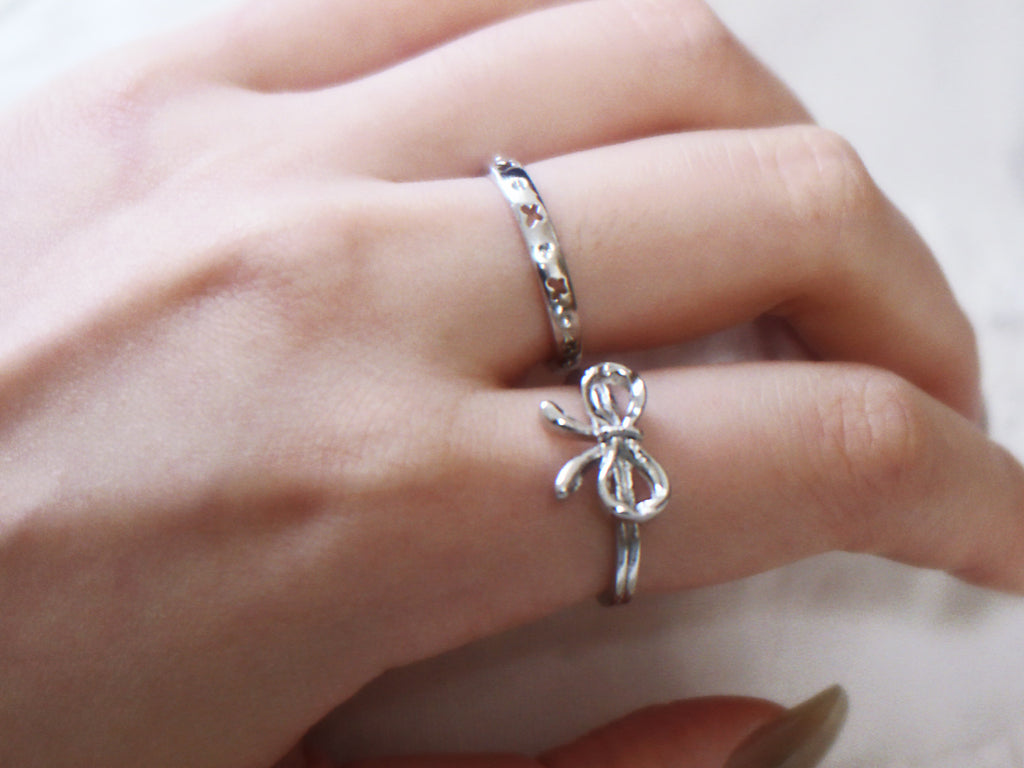 Renew – Bow & Butterfly Band Ring Set