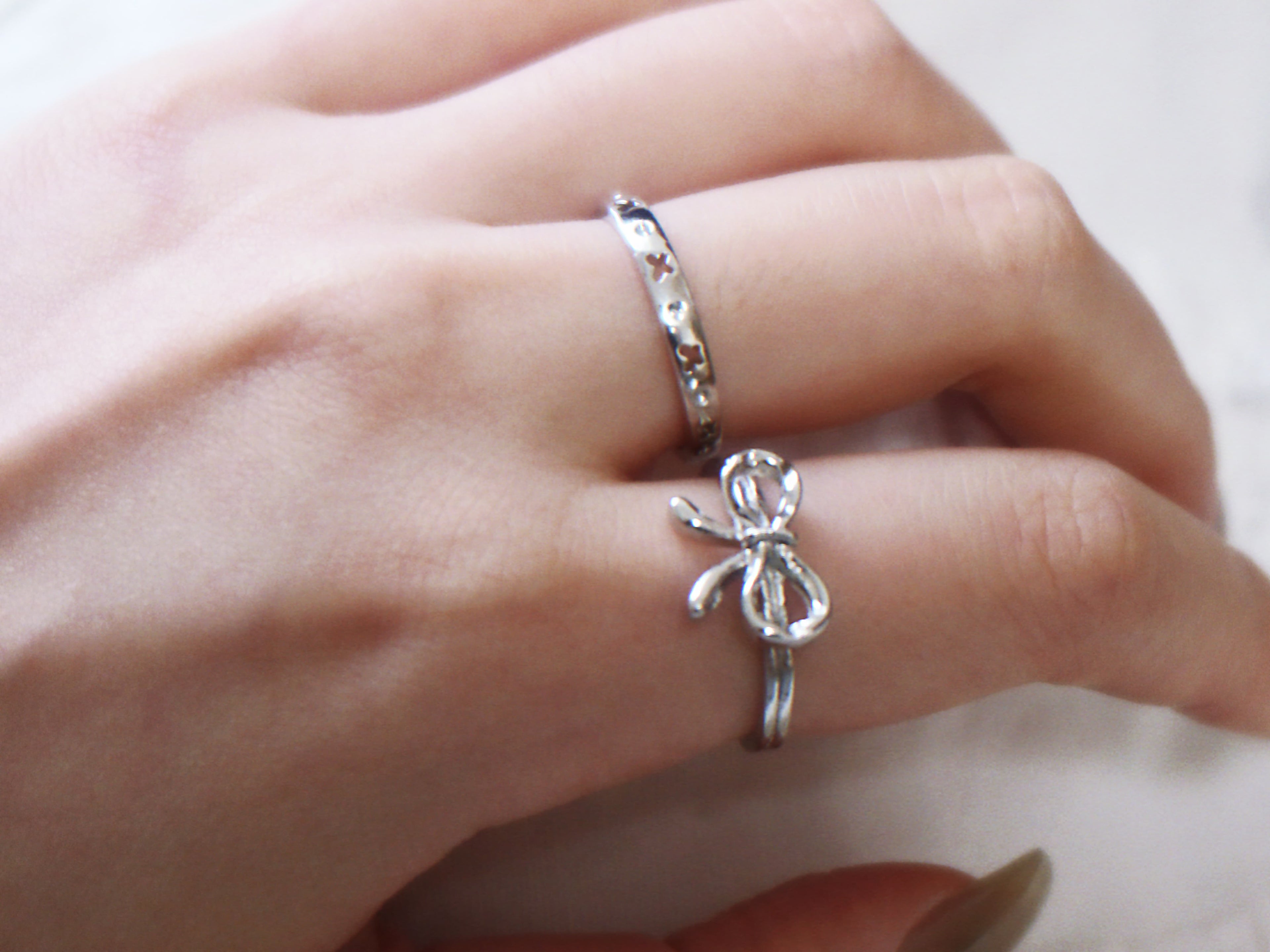 Renew – Bow & Butterfly Band Ring Set