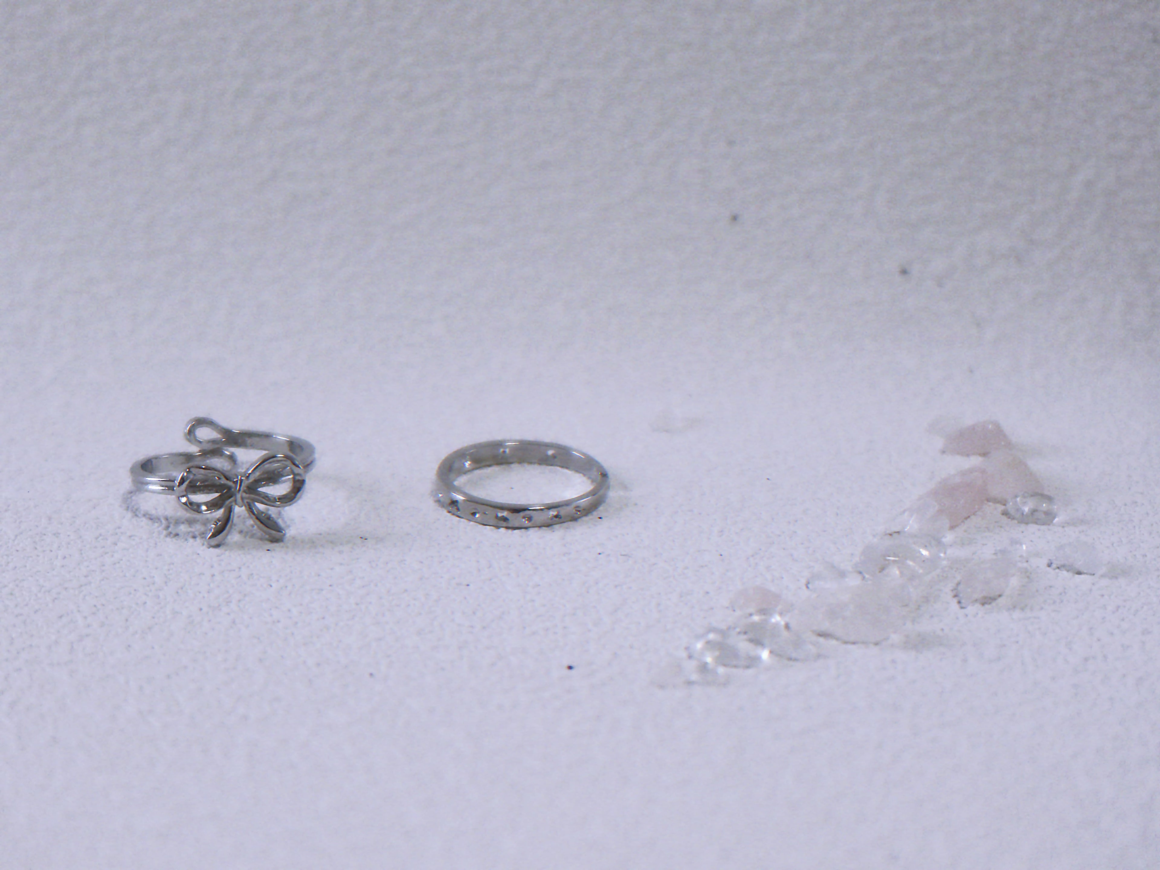 Renew – Bow & Butterfly Band Ring Set